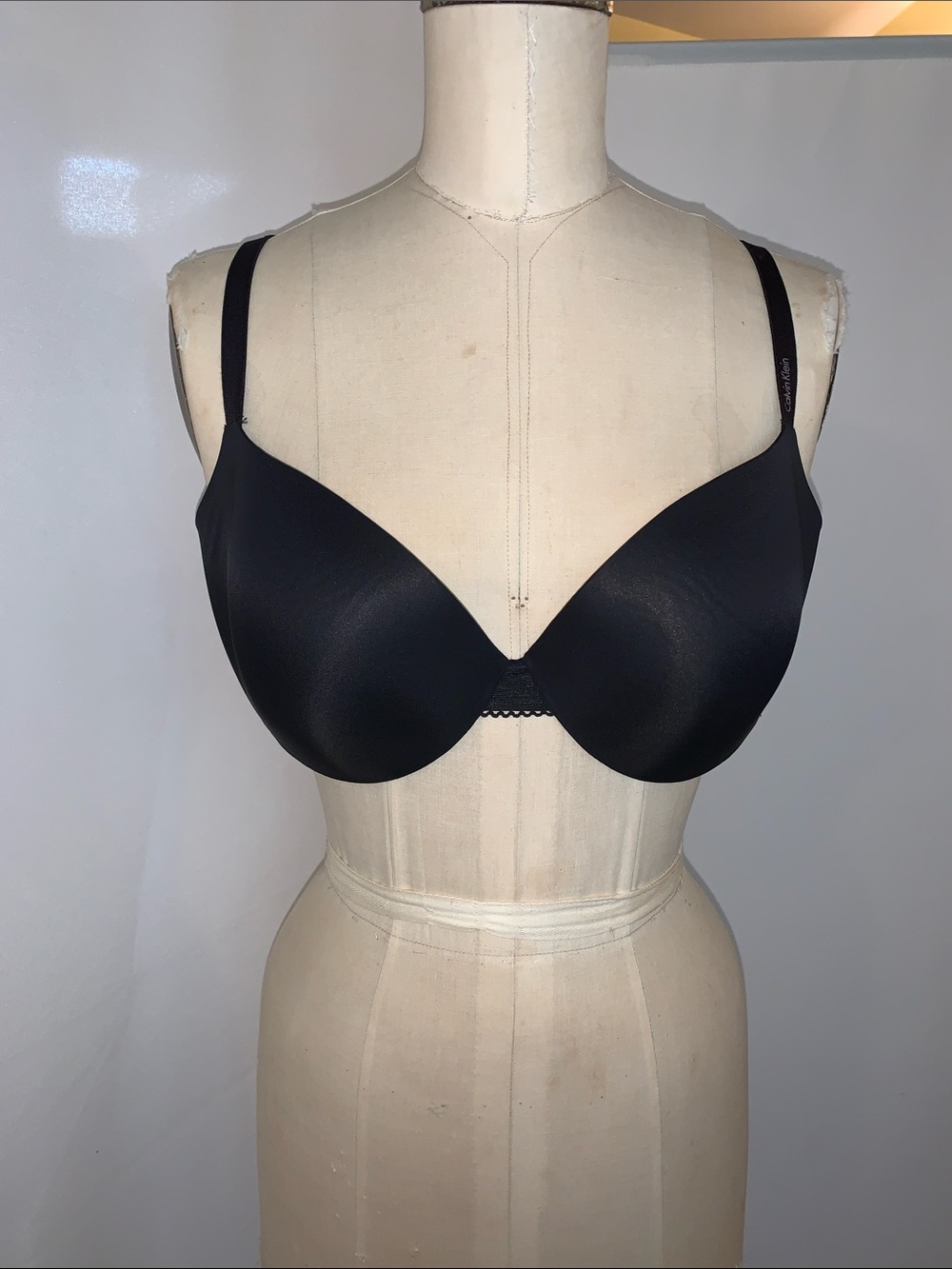 Calvin Klein T-shirt Bra 36 D black underwire perfect